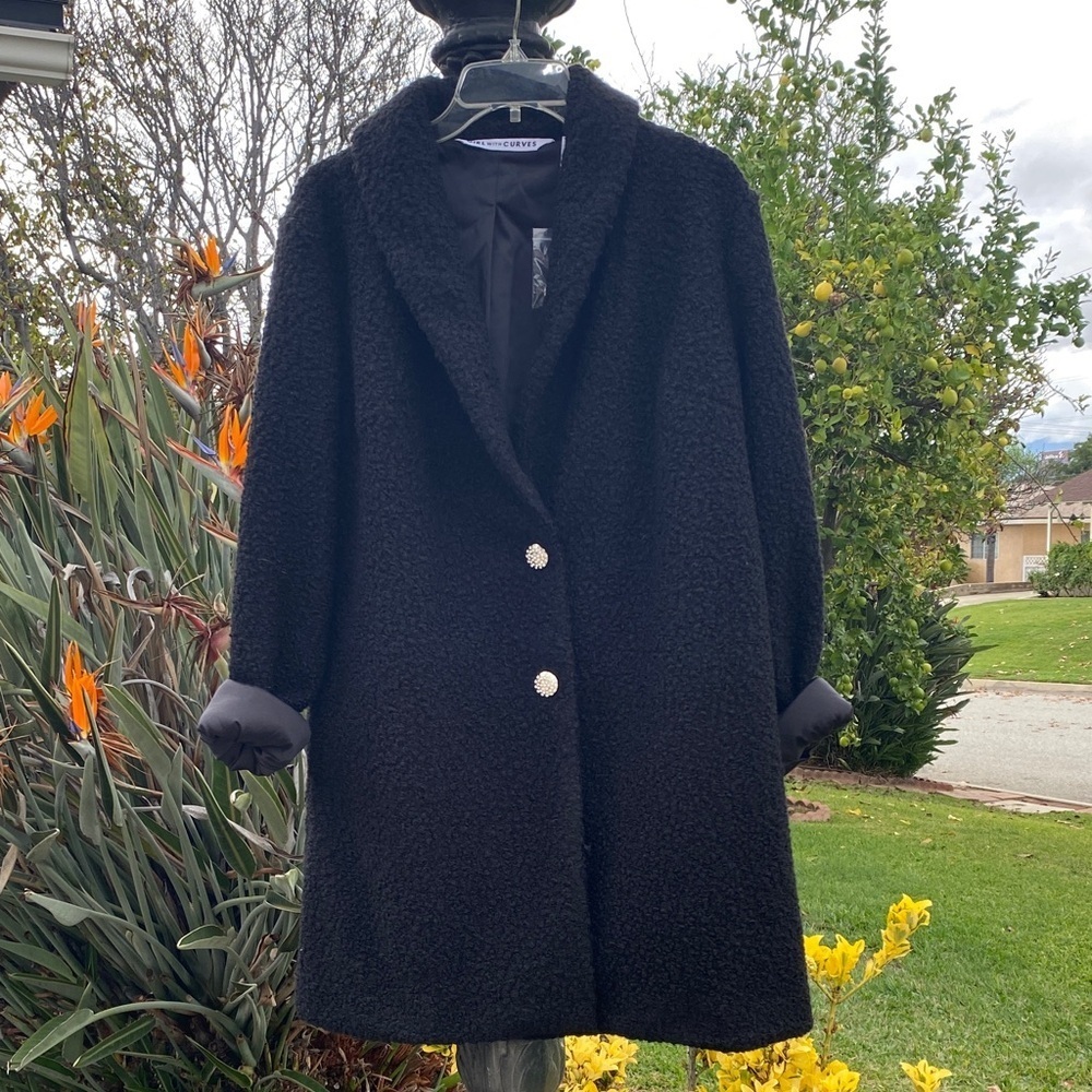 BLACK SHERPA COAT GIRLS WITH CURVES BLACK  JACKET Size S NWOT